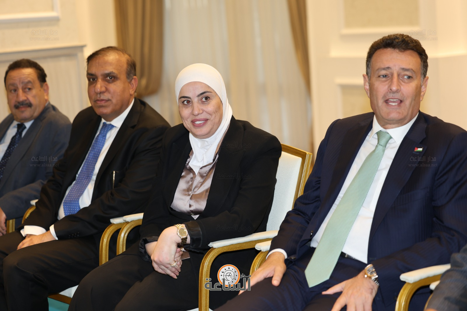 Madar Al-Saa Images 0.13701154851864228