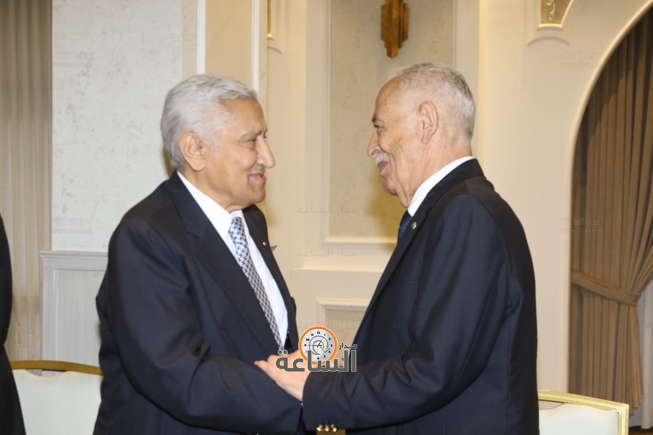 Madar Al-Saa Images 0.6522562360666525