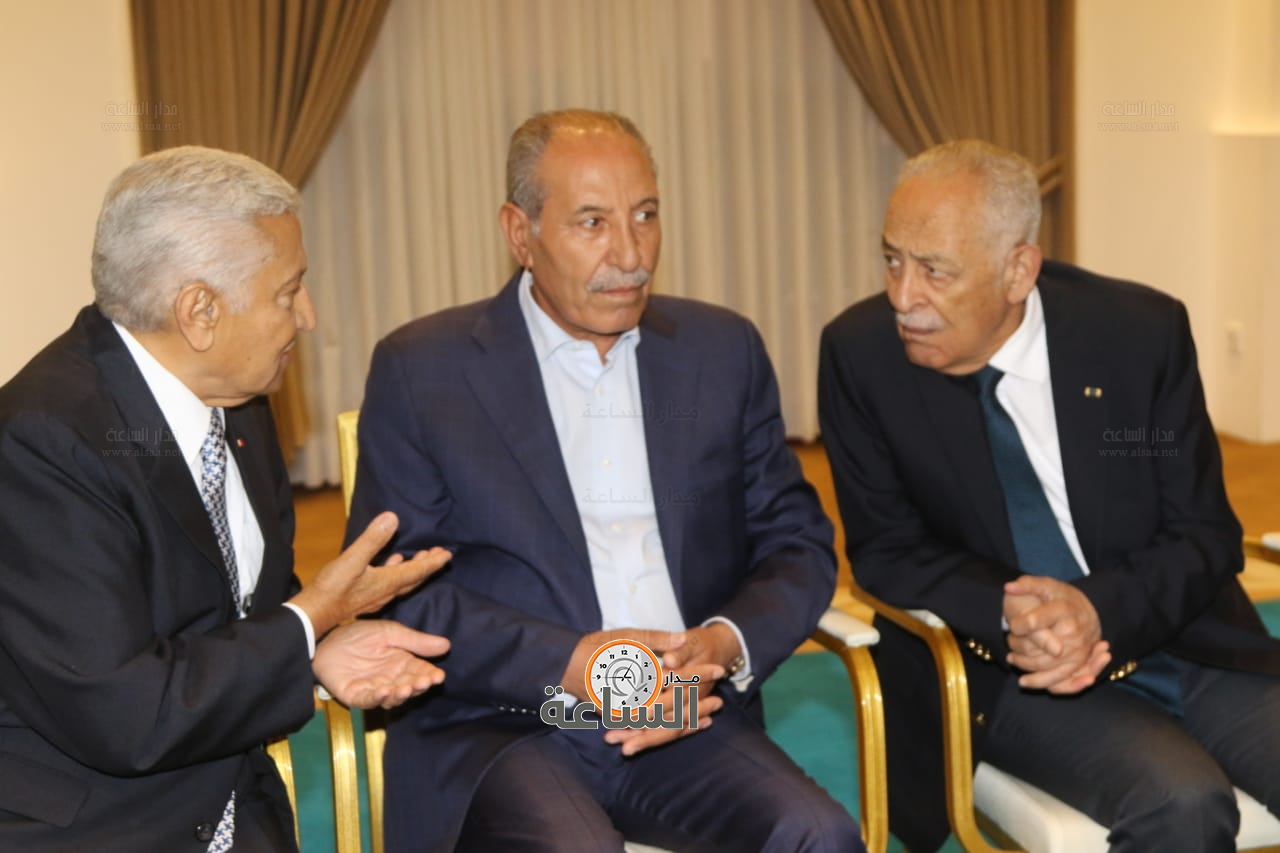 Madar Al-Saa Images 0.9238868360650986