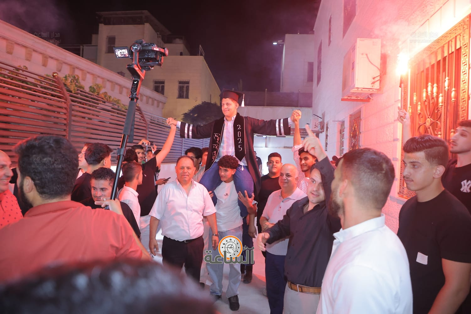 Madar Al-Saa Images 0.37224955333366394