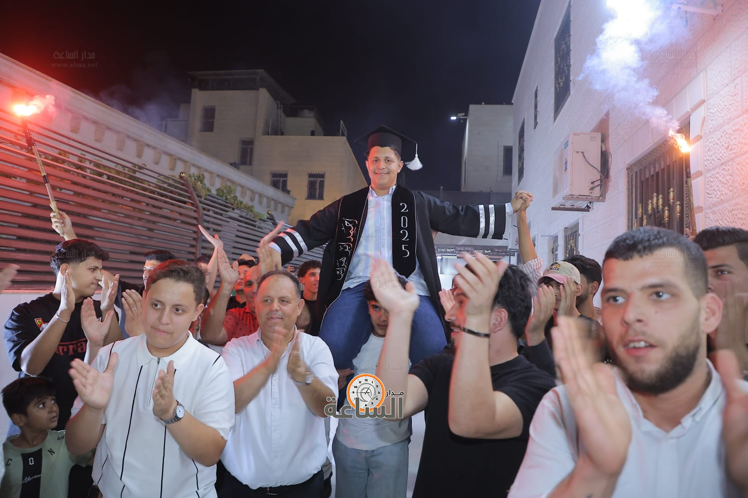 Madar Al-Saa Images 0.7322466080366984