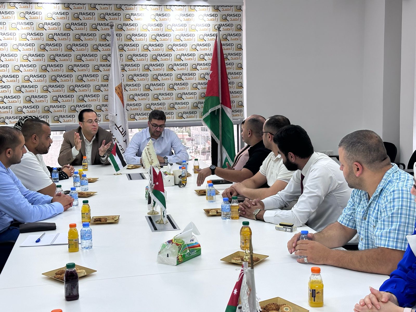 Madar Al-Saa Images 0.3720998438544618