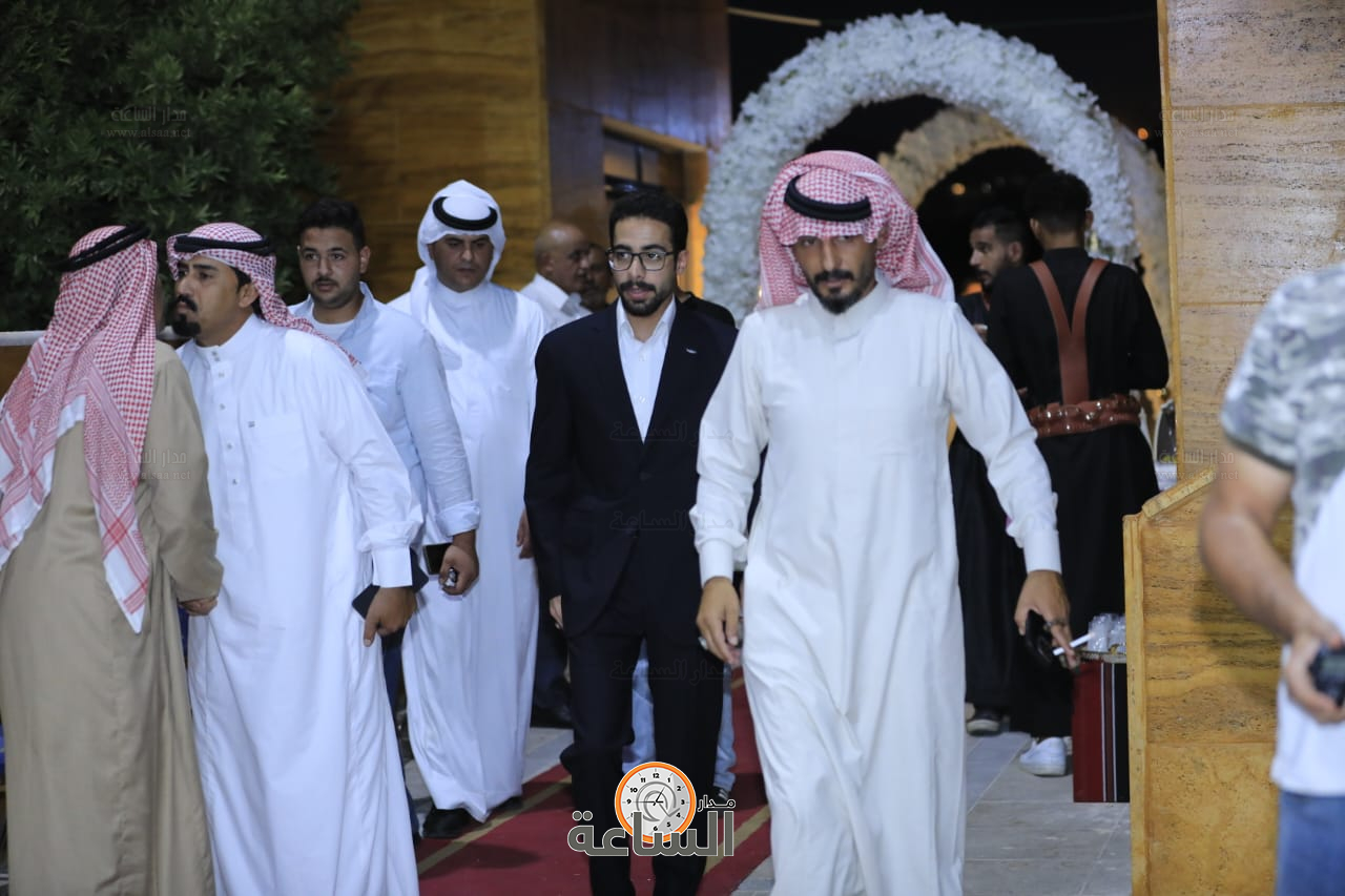 Madar Al-Saa Images 0.2084363104598982