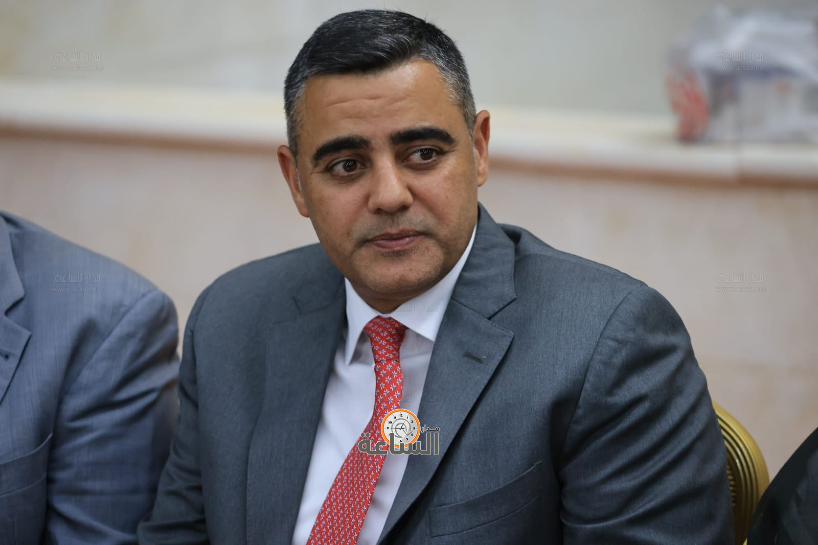 Madar Al-Saa Images 0.15238804421245167