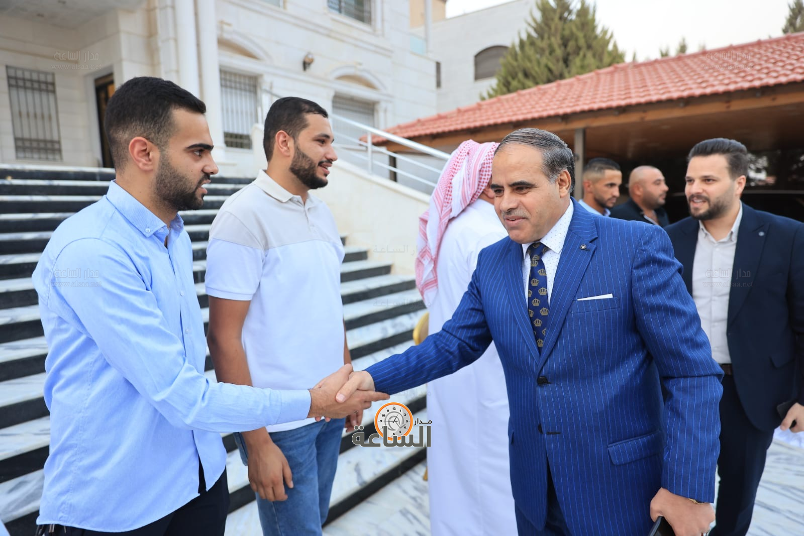 Madar Al-Saa Images 0.9972703445614631