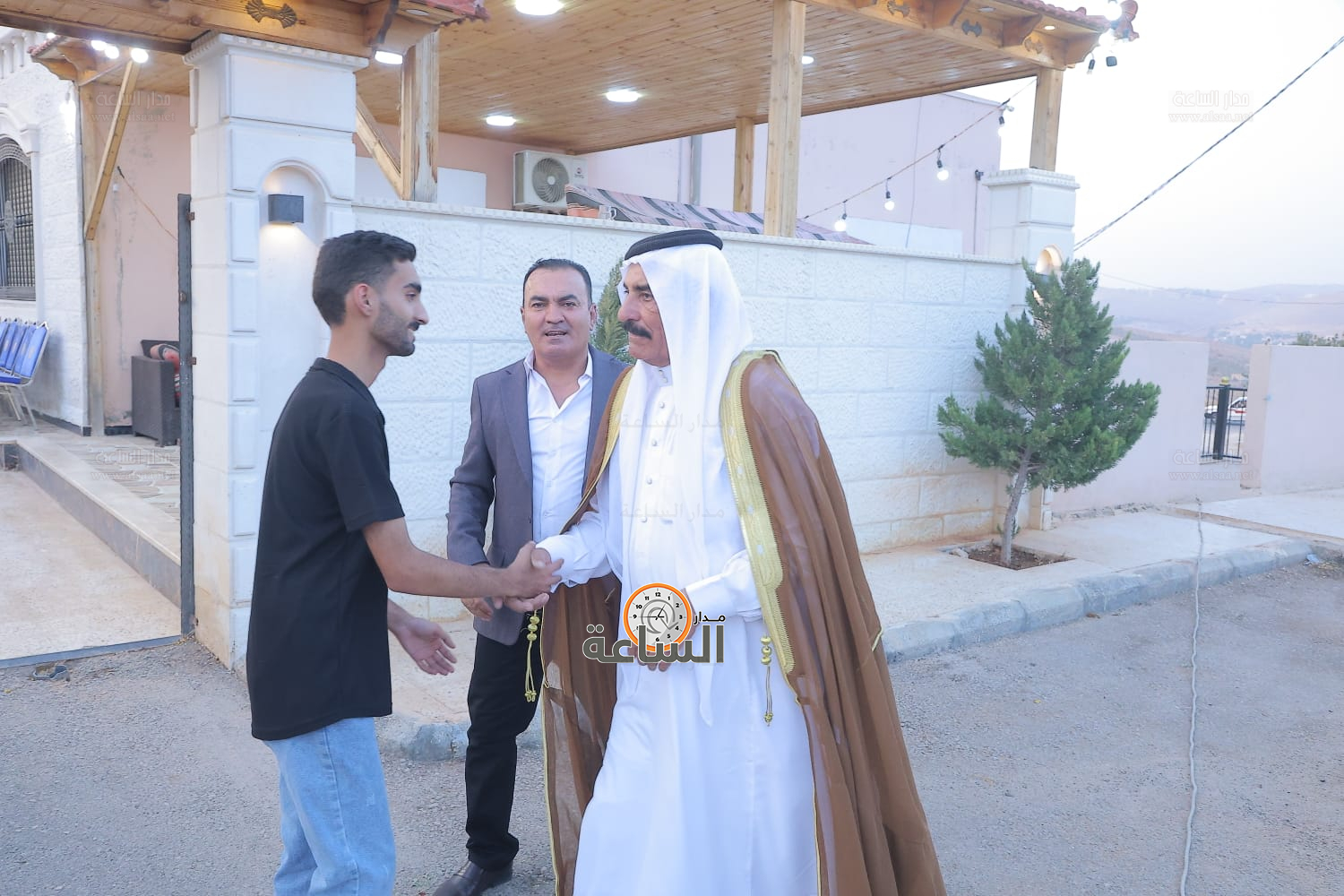 Madar Al-Saa Images 0.7387154951423228