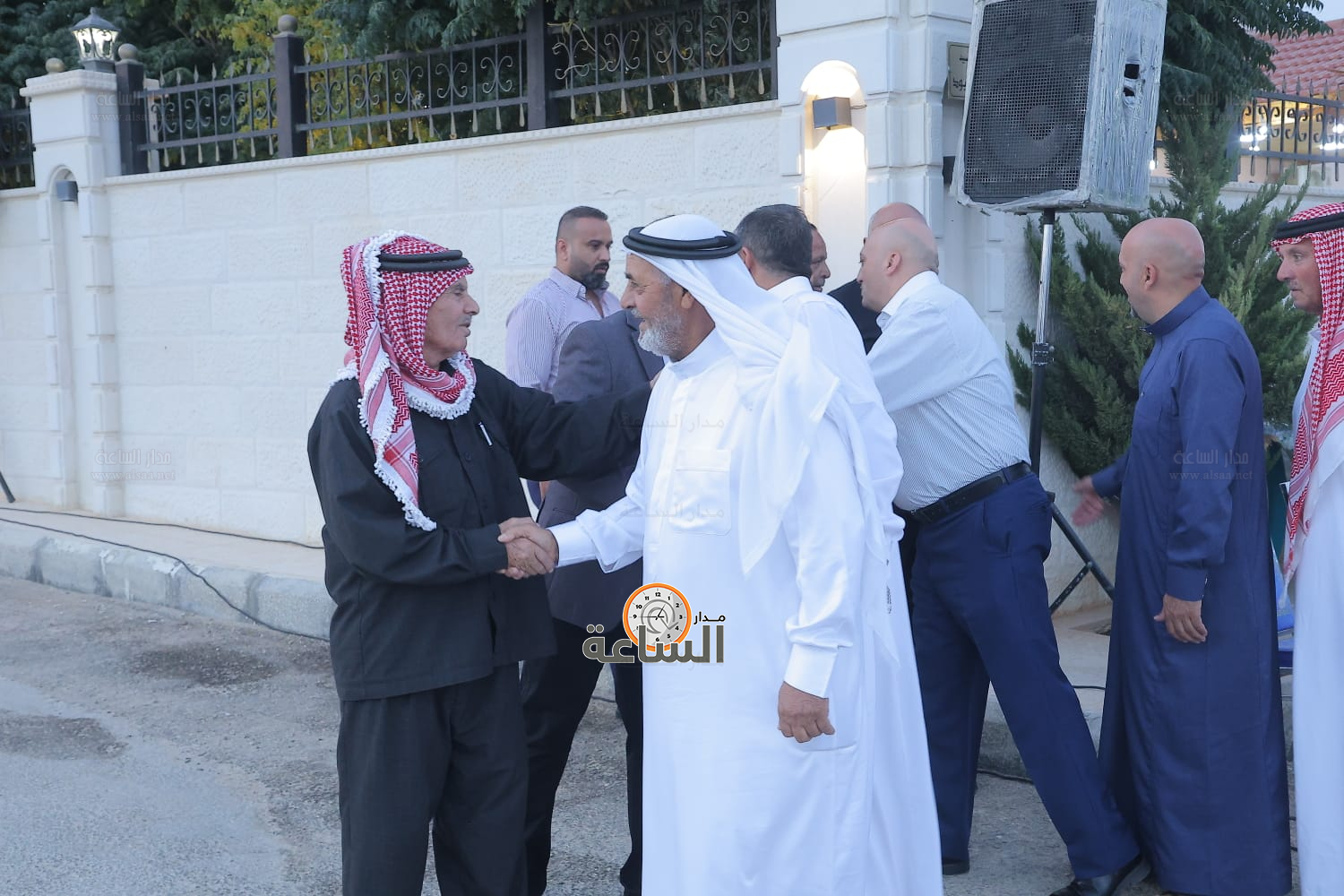 Madar Al-Saa Images 0.9017130948436182