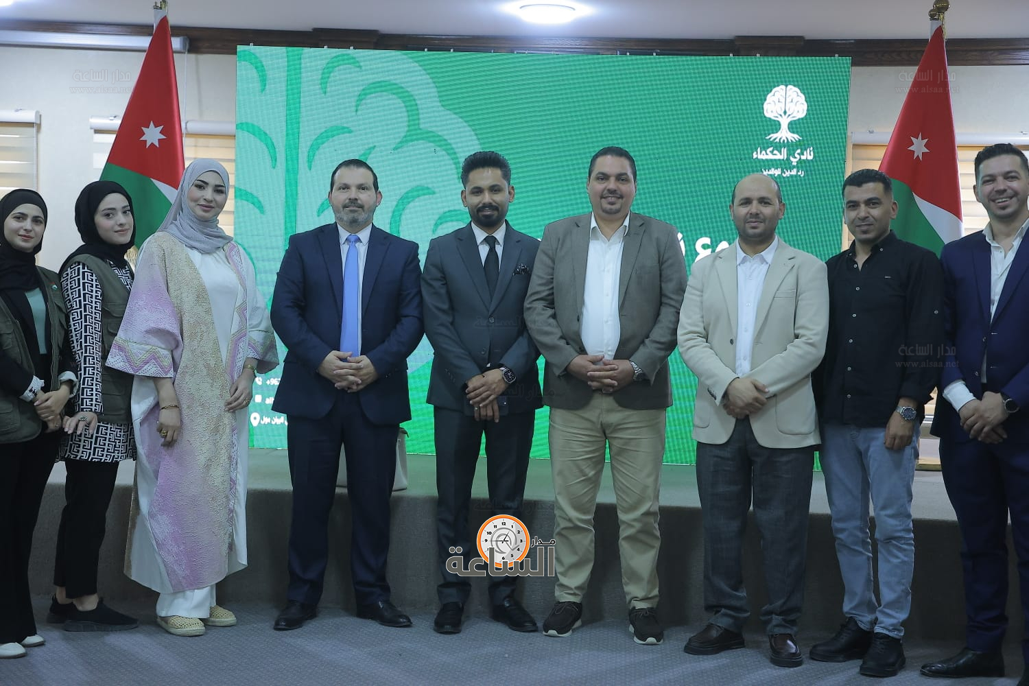 Madar Al-Saa Images 0.8167376352753615