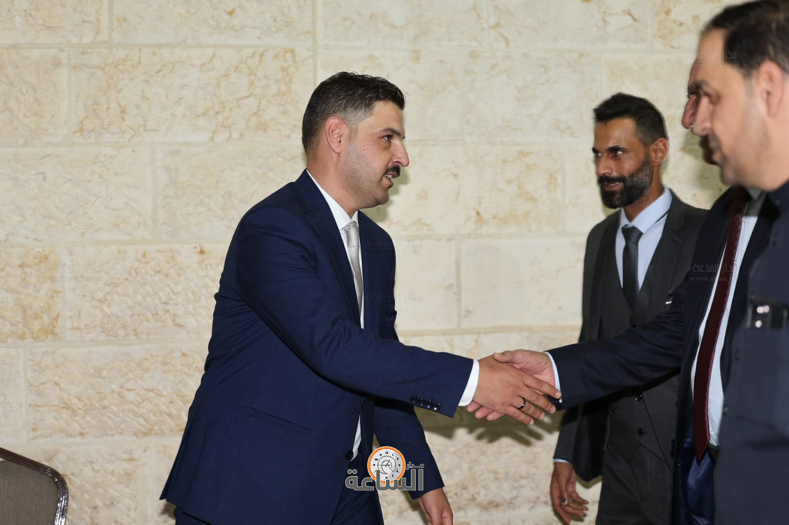 Madar Al-Saa Images 0.6952459573088583