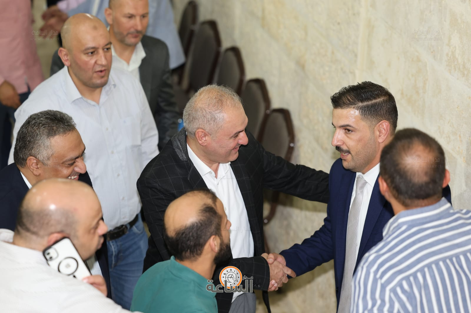 Madar Al-Saa Images 0.9916478677993829