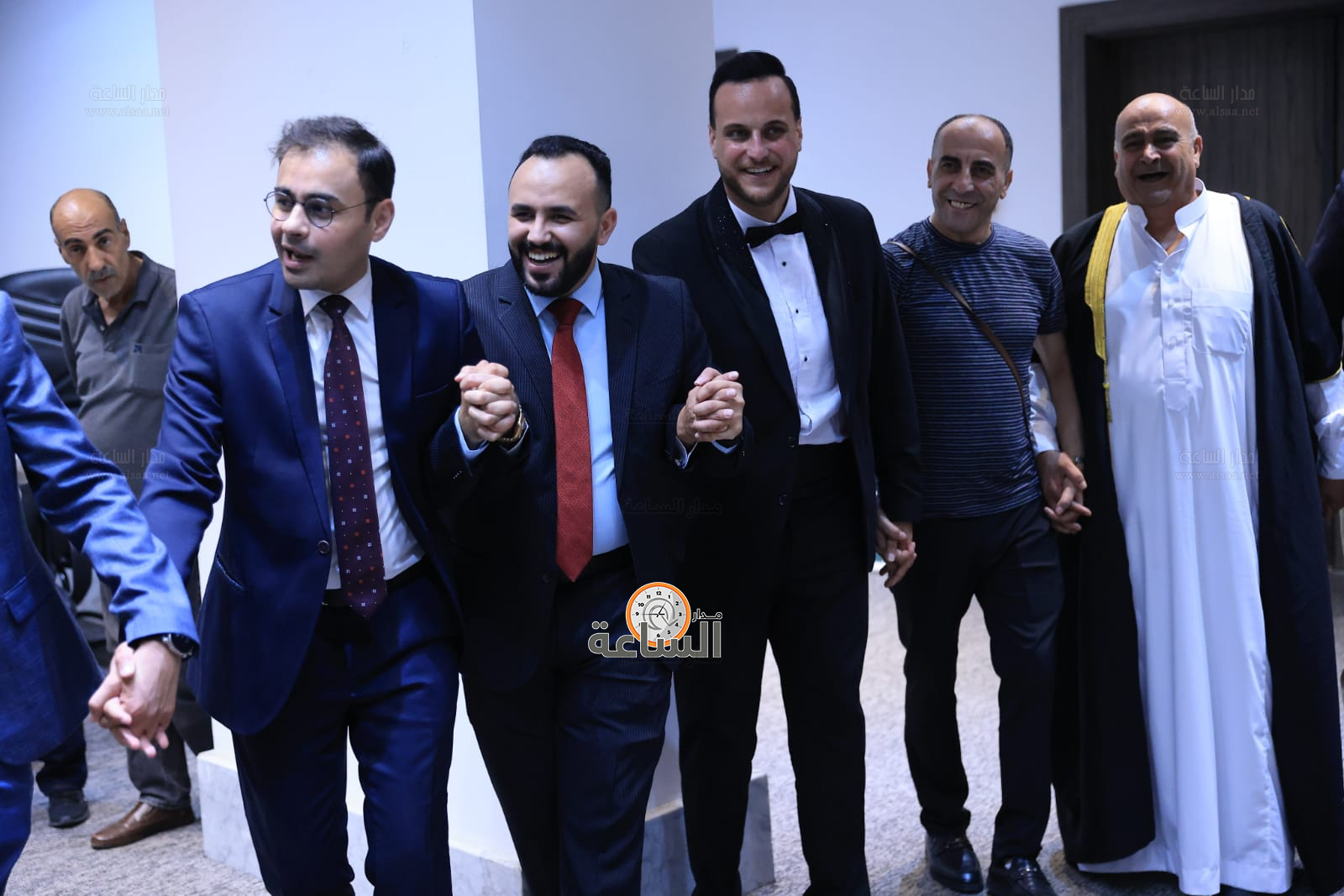 Madar Al-Saa Images 0.2937898401635122