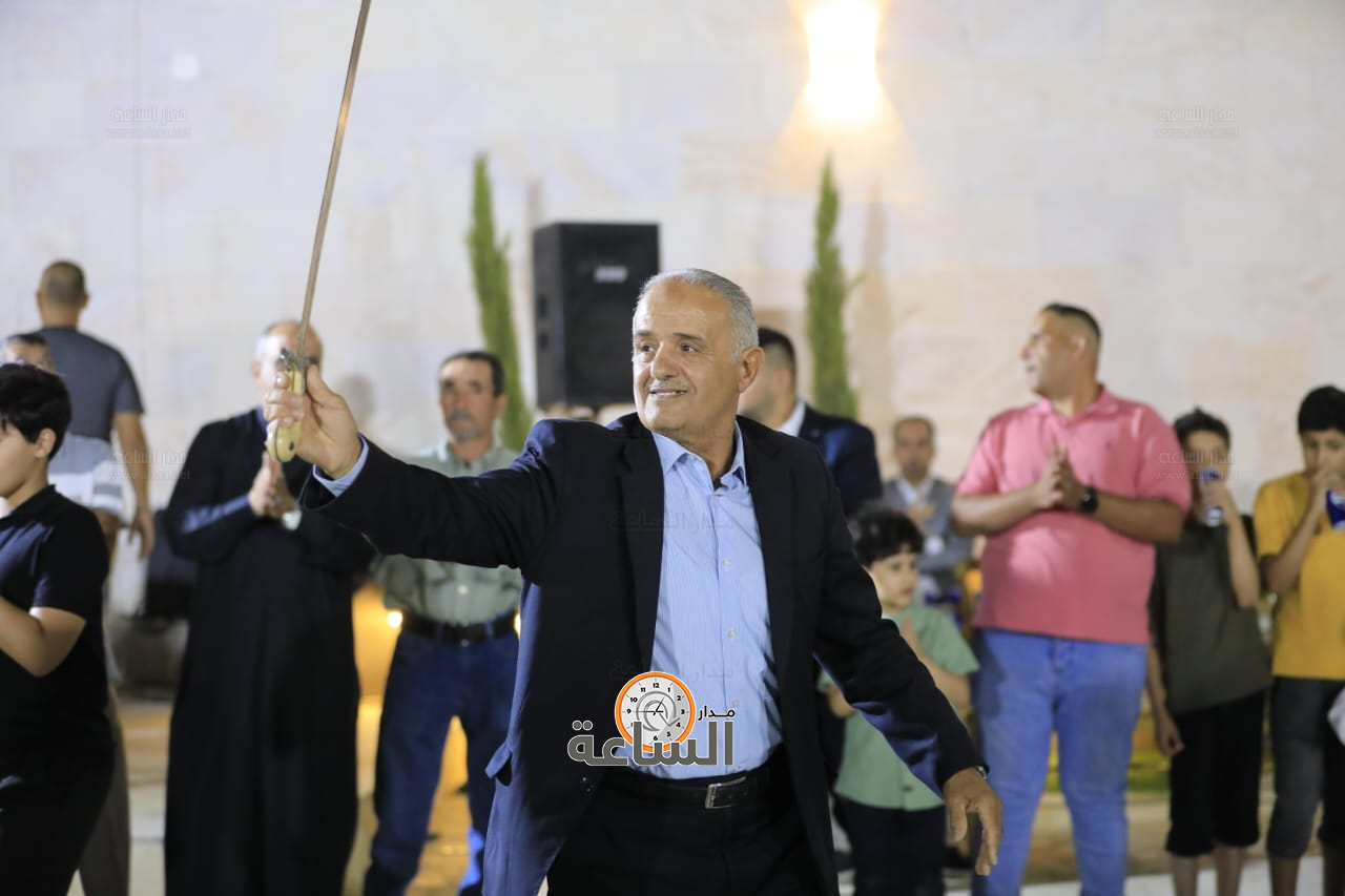 Madar Al-Saa Images 0.47352147086721985