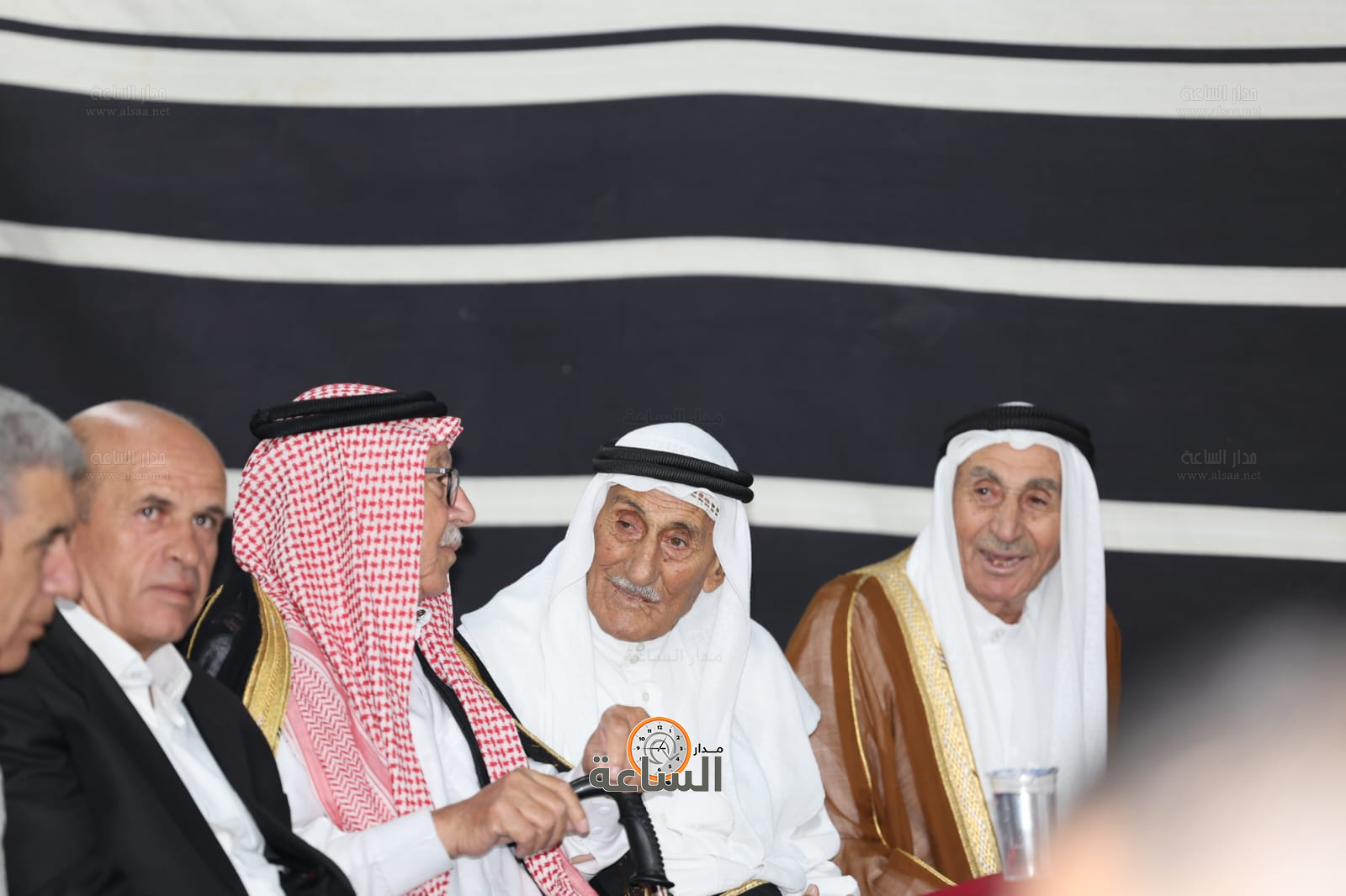 Madar Al-Saa Images 0.3730076613757298