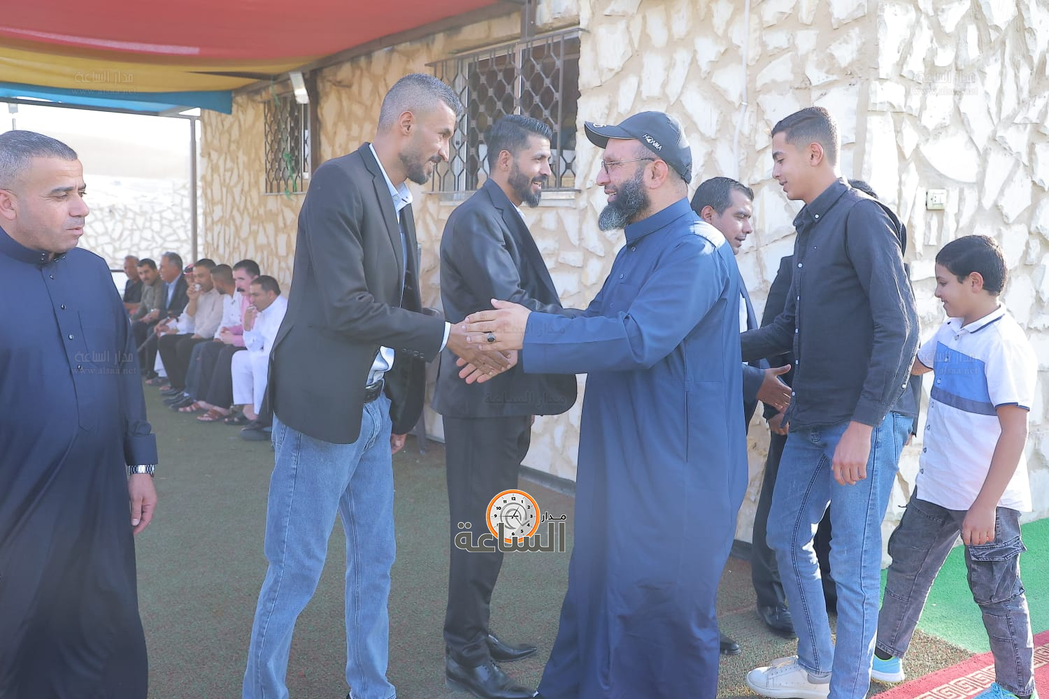 Madar Al-Saa Images 0.11393508952598974