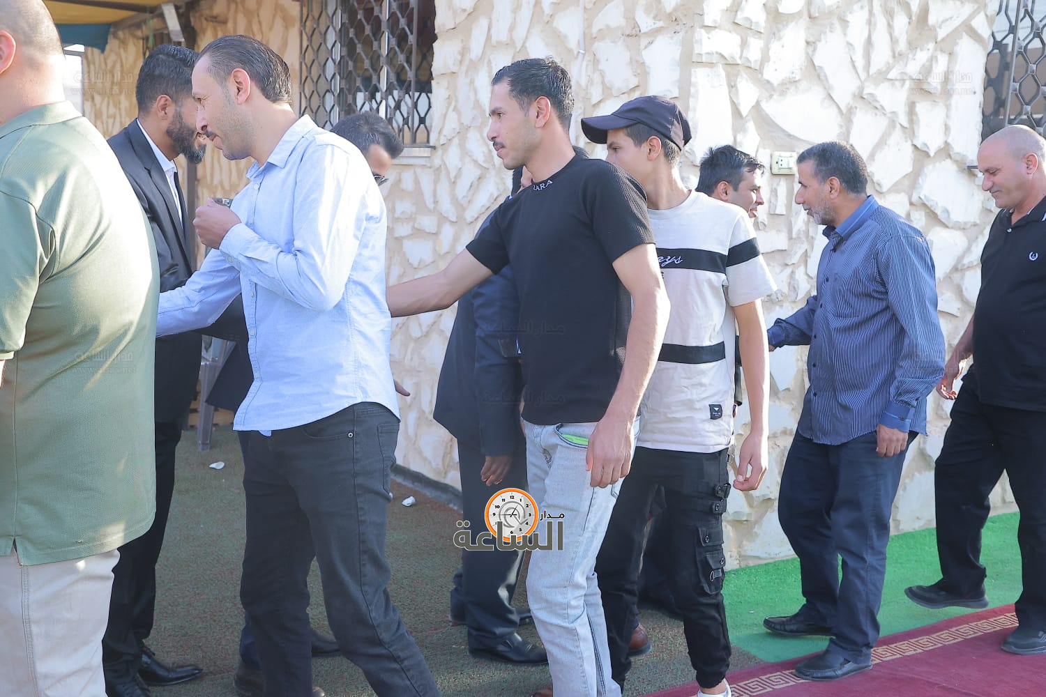 Madar Al-Saa Images 0.3701653053305015