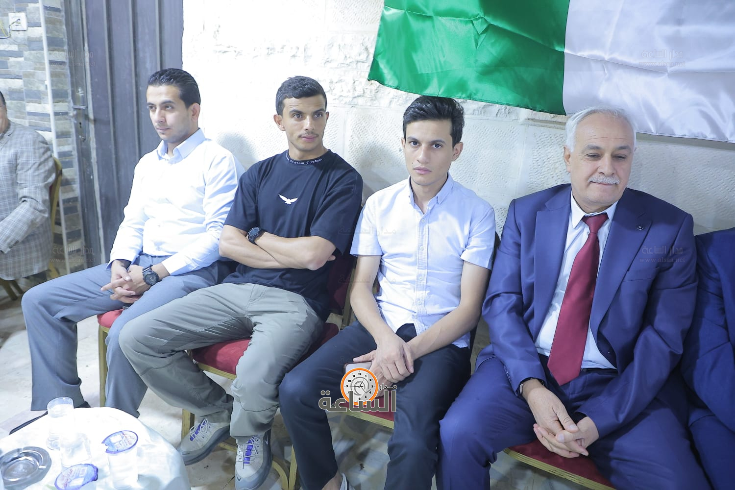 Madar Al-Saa Images 0.8765070819367529