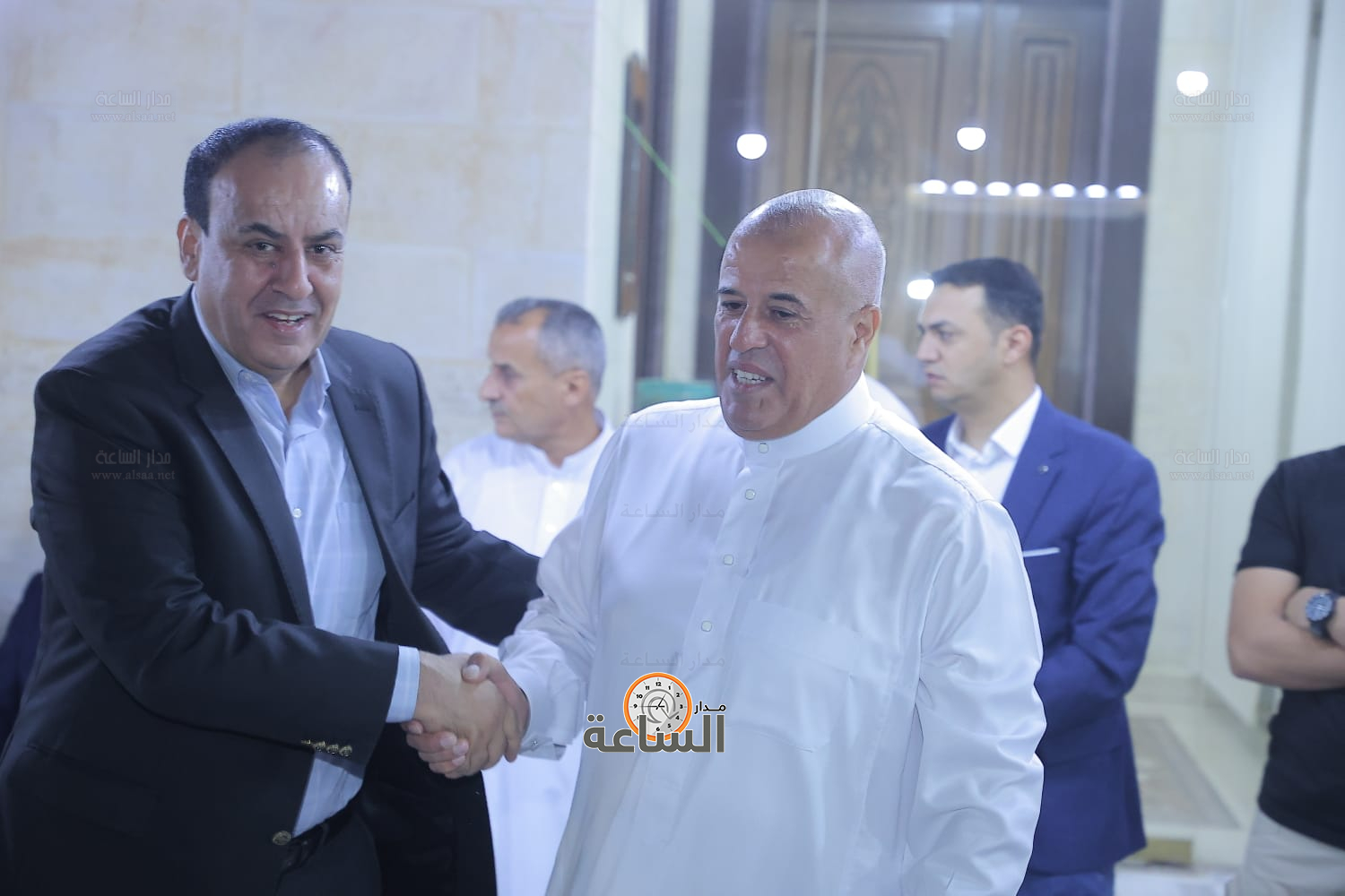 Madar Al-Saa Images 0.17184717167268415