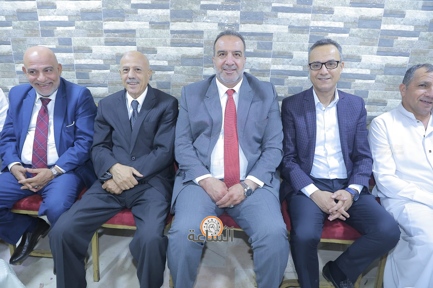 Madar Al-Saa Images 0.10173589182134335