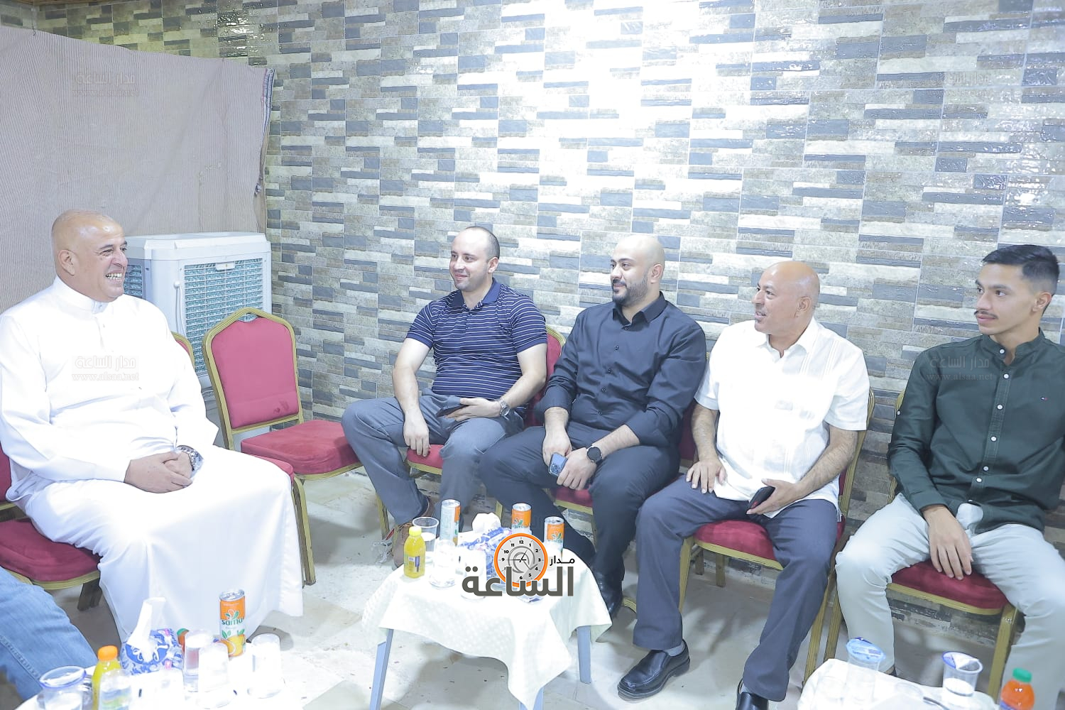 Madar Al-Saa Images 0.04343091294200818