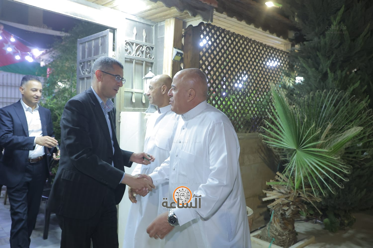 Madar Al-Saa Images 0.16643996558093122