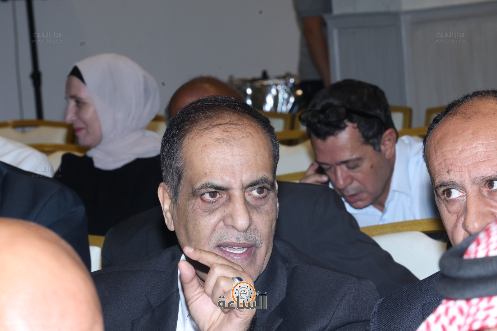 Madar Al-Saa Images 0.35065392925712735