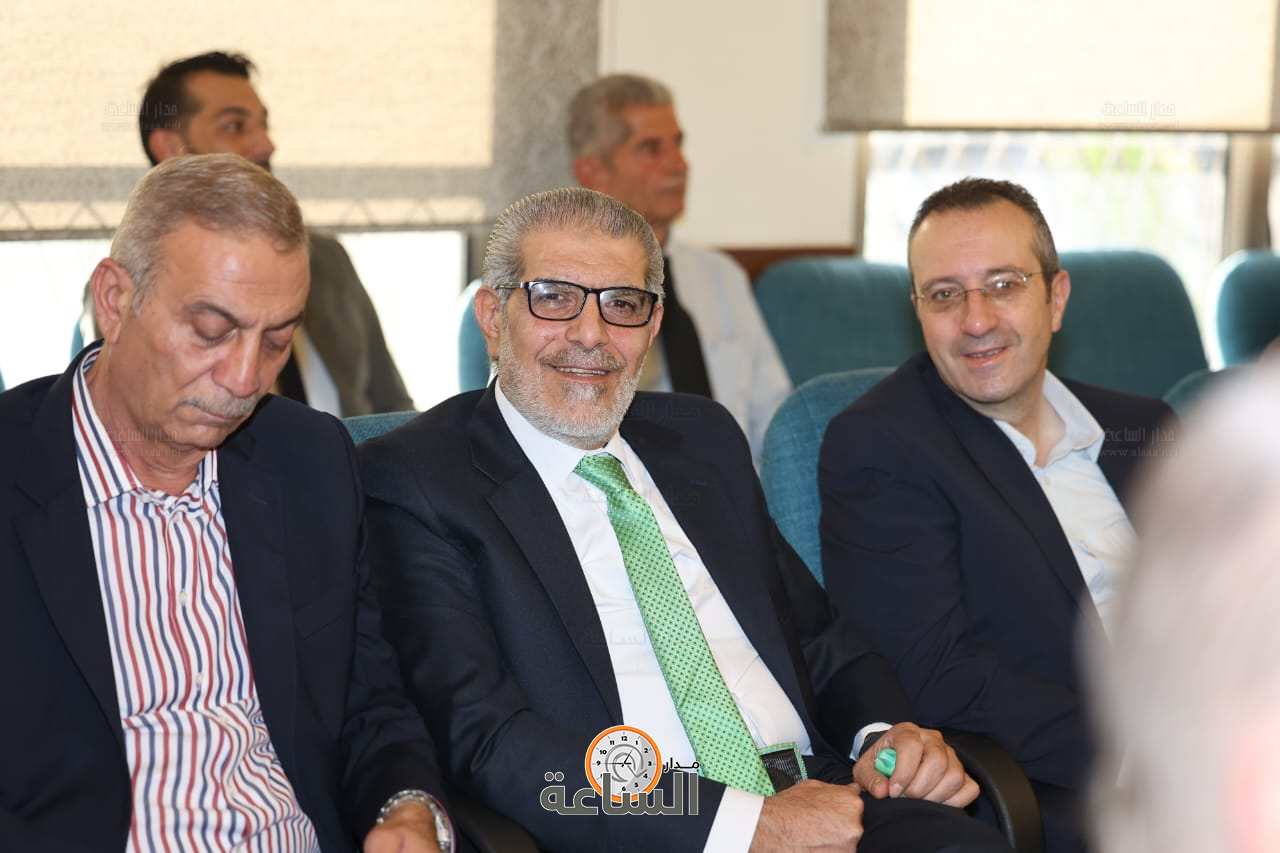 Madar Al-Saa Images 0.41831425790190113