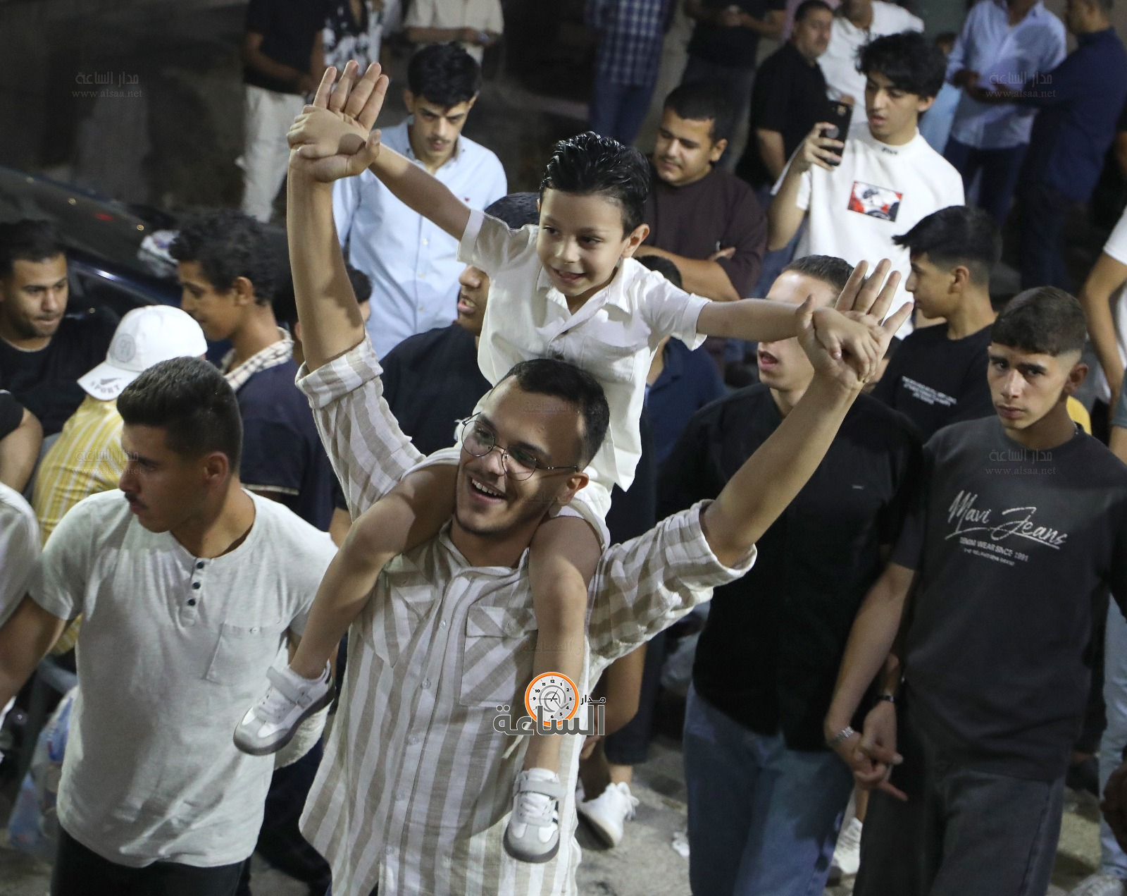 Madar Al-Saa Images 0.32741675461459574