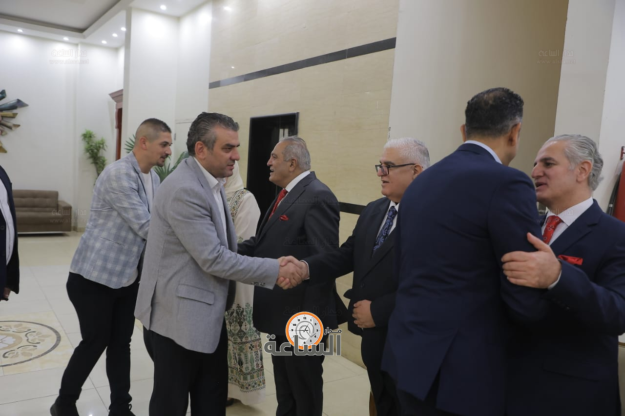 Madar Al-Saa Images 0.9806156641855104