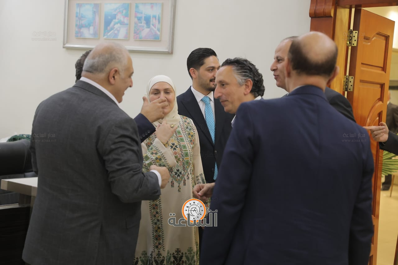 Madar Al-Saa Images 0.8050685217896507