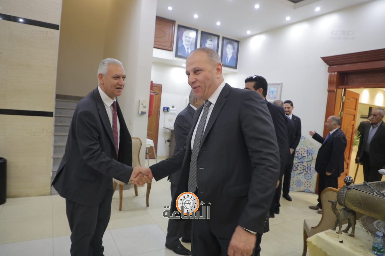 Madar Al-Saa Images 0.3981920065602894