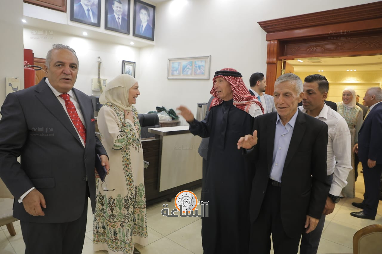 Madar Al-Saa Images 0.3269575764556938