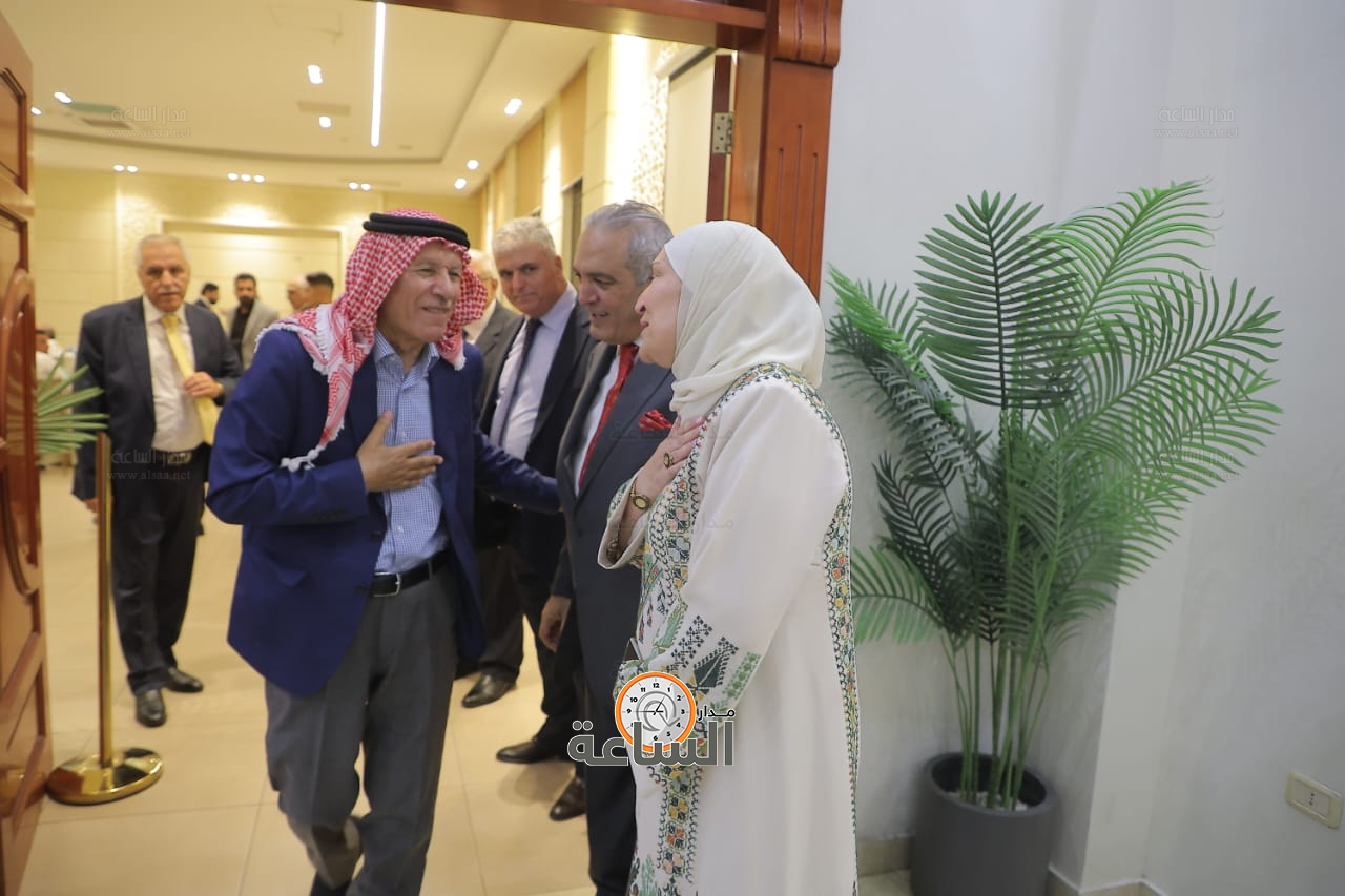 Madar Al-Saa Images 0.46449885652687317