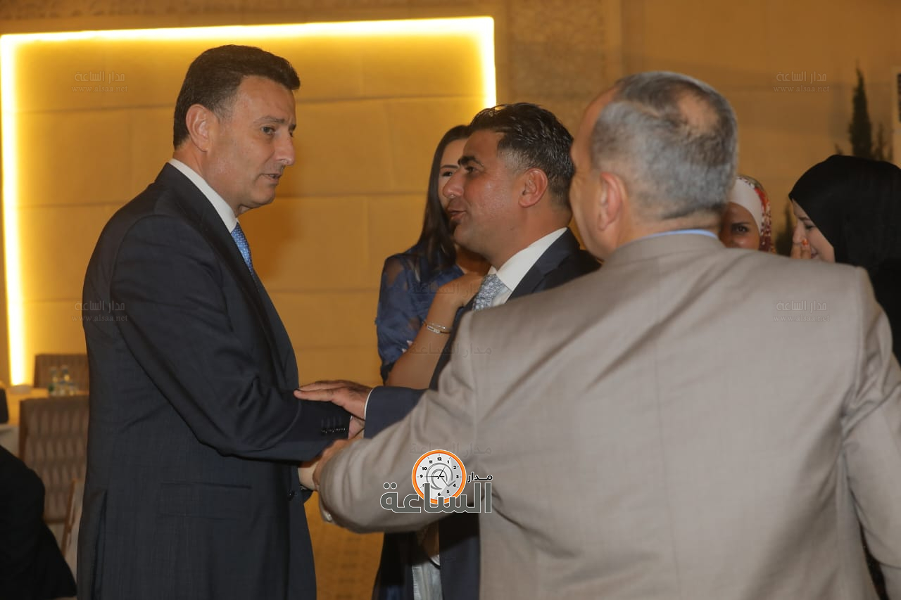 Madar Al-Saa Images 0.9746905045656765