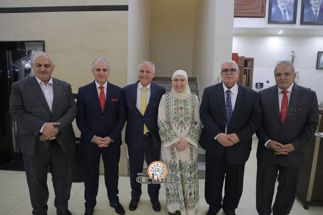 Madar Al-Saa Images 0.8046954691673602