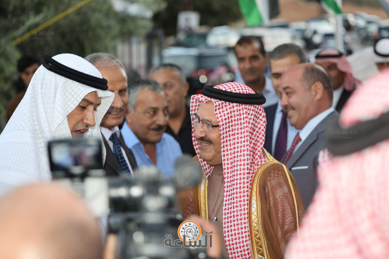 Madar Al-Saa Images 0.004150723450237592