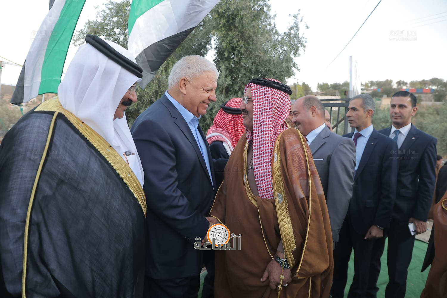 Madar Al-Saa Images 0.09851328345916344