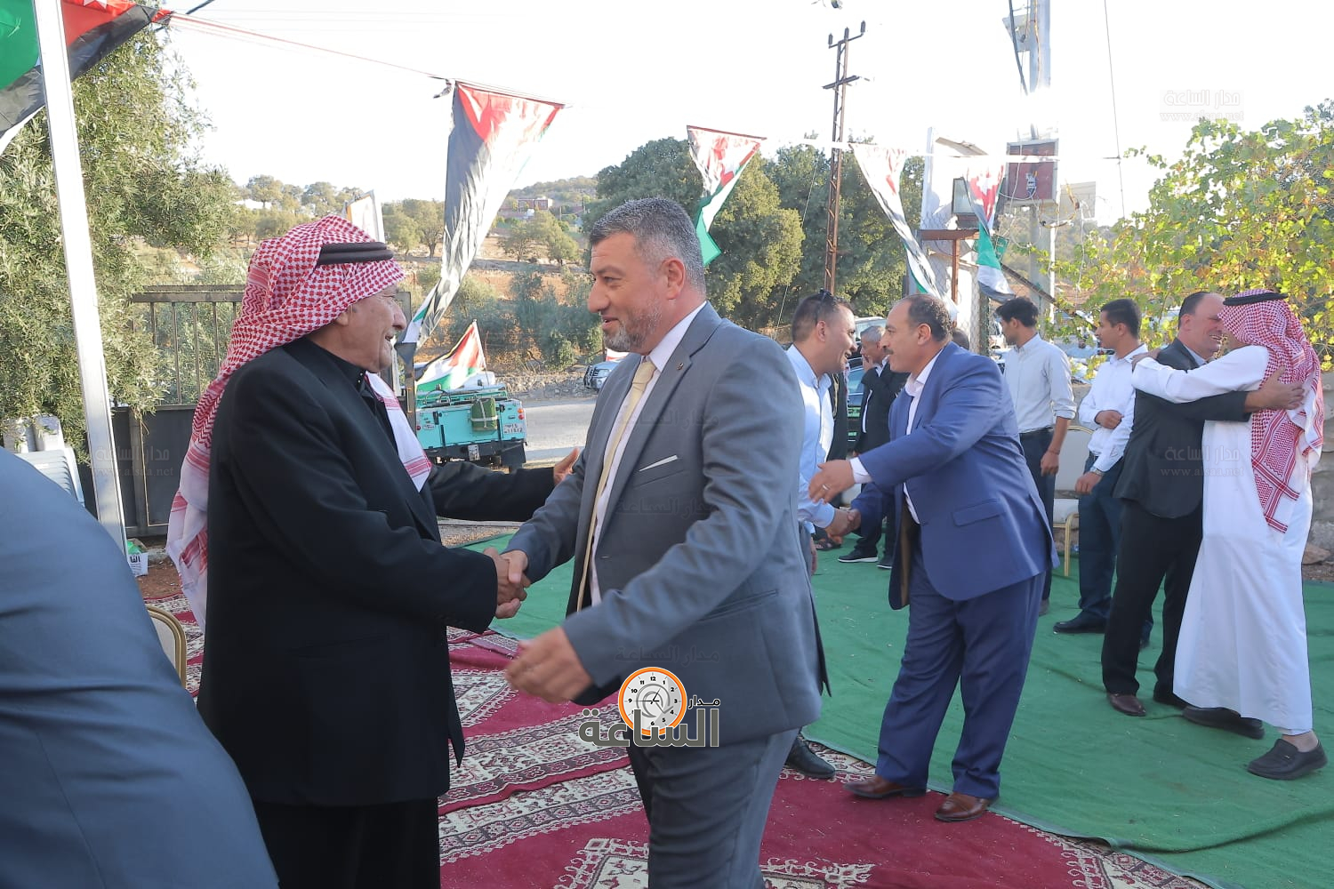 Madar Al-Saa Images 0.40018005952960967