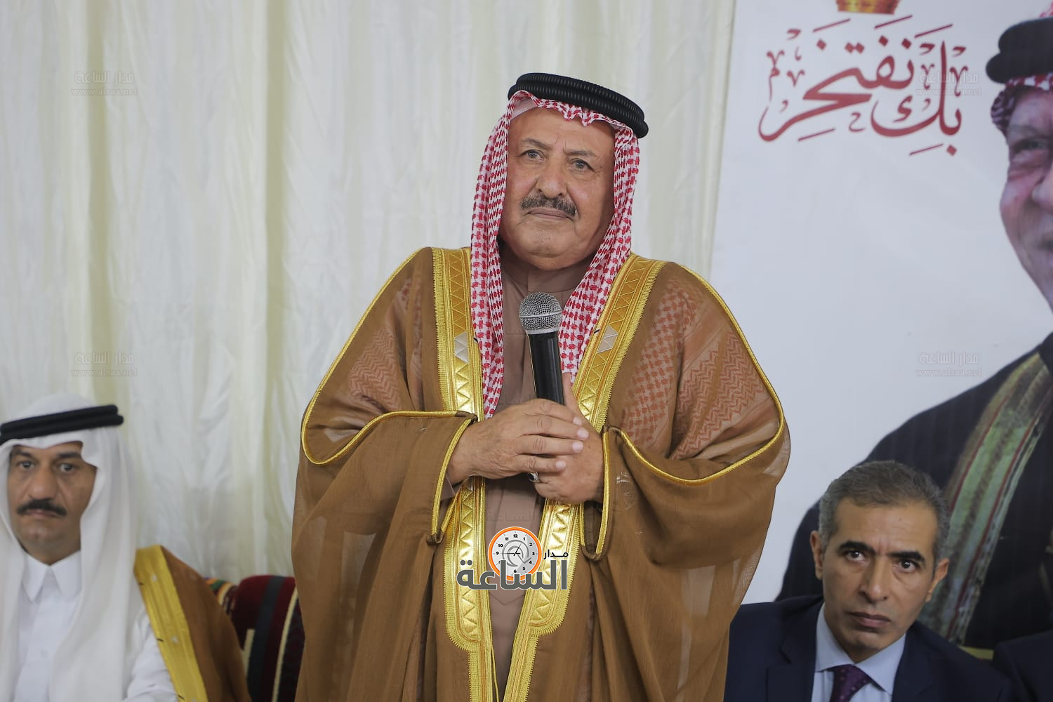 Madar Al-Saa Images 0.3898153203117125