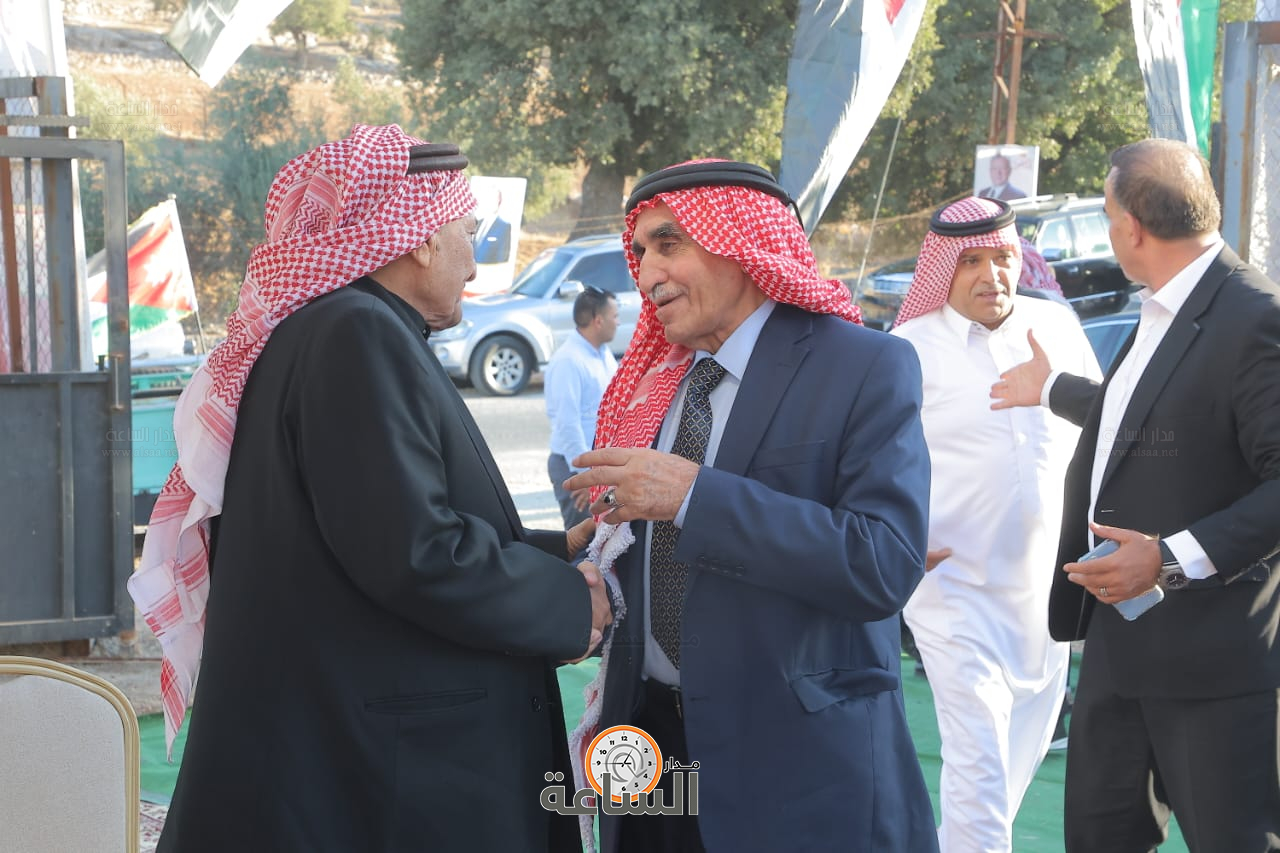 Madar Al-Saa Images 0.32414338326245484