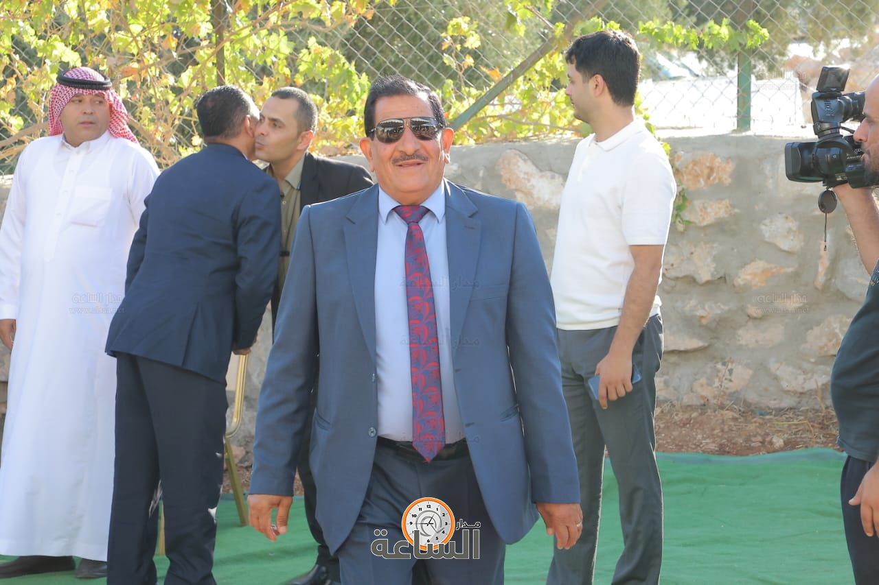 Madar Al-Saa Images 0.18659691969104153