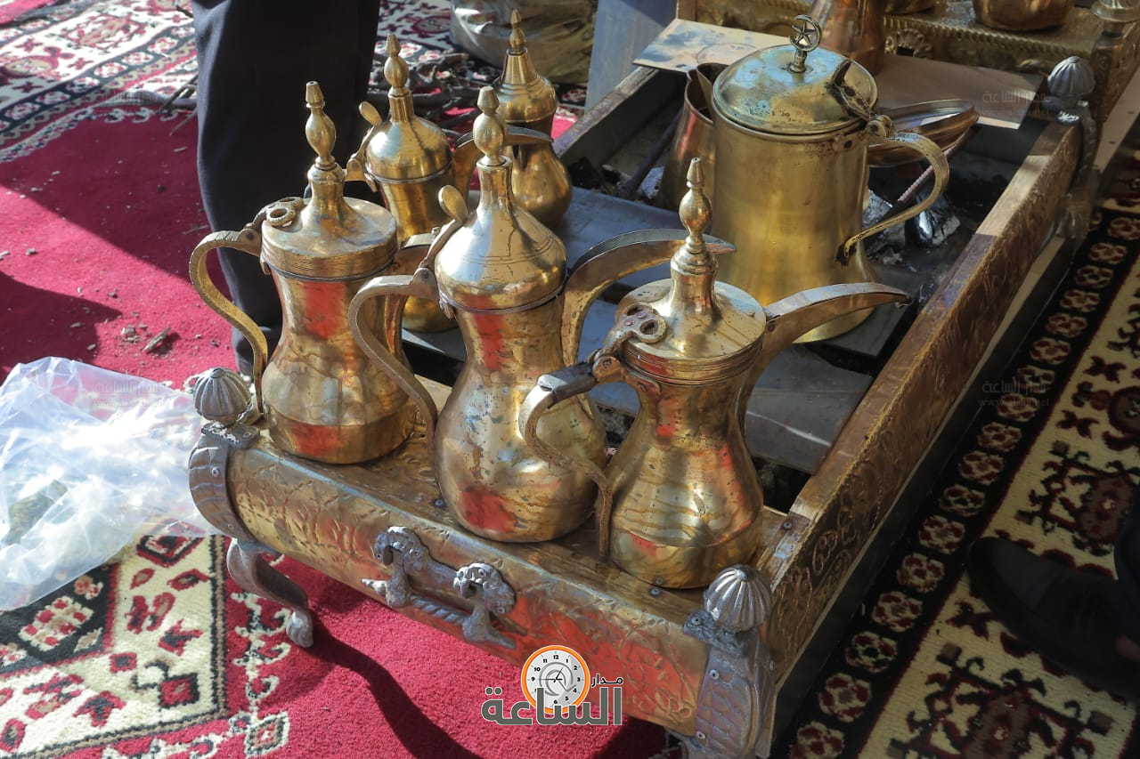 Madar Al-Saa Images 0.04177590441394119