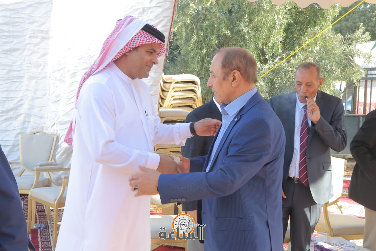 Madar Al-Saa Images 0.40095210180219565