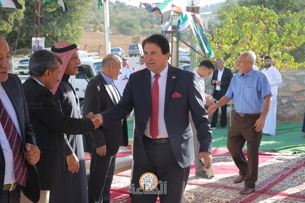 Madar Al-Saa Images 0.34601736399539385