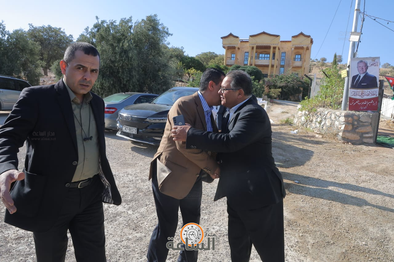 Madar Al-Saa Images 0.6101618194247552