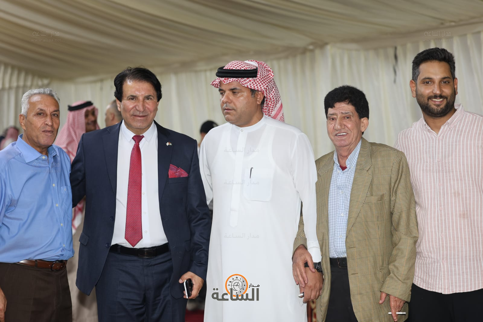 Madar Al-Saa Images 0.4495560831439134