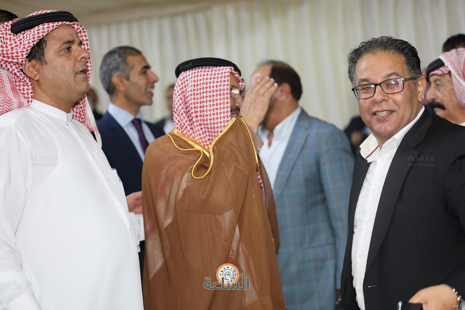 Madar Al-Saa Images 0.48318323312050504