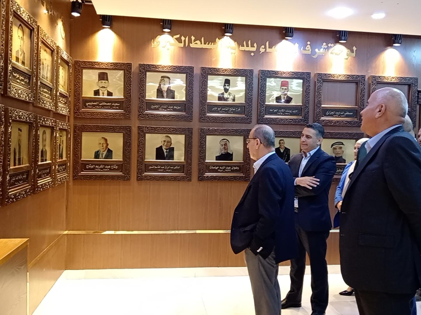 Madar Al-Saa Images 0.40045232332913283