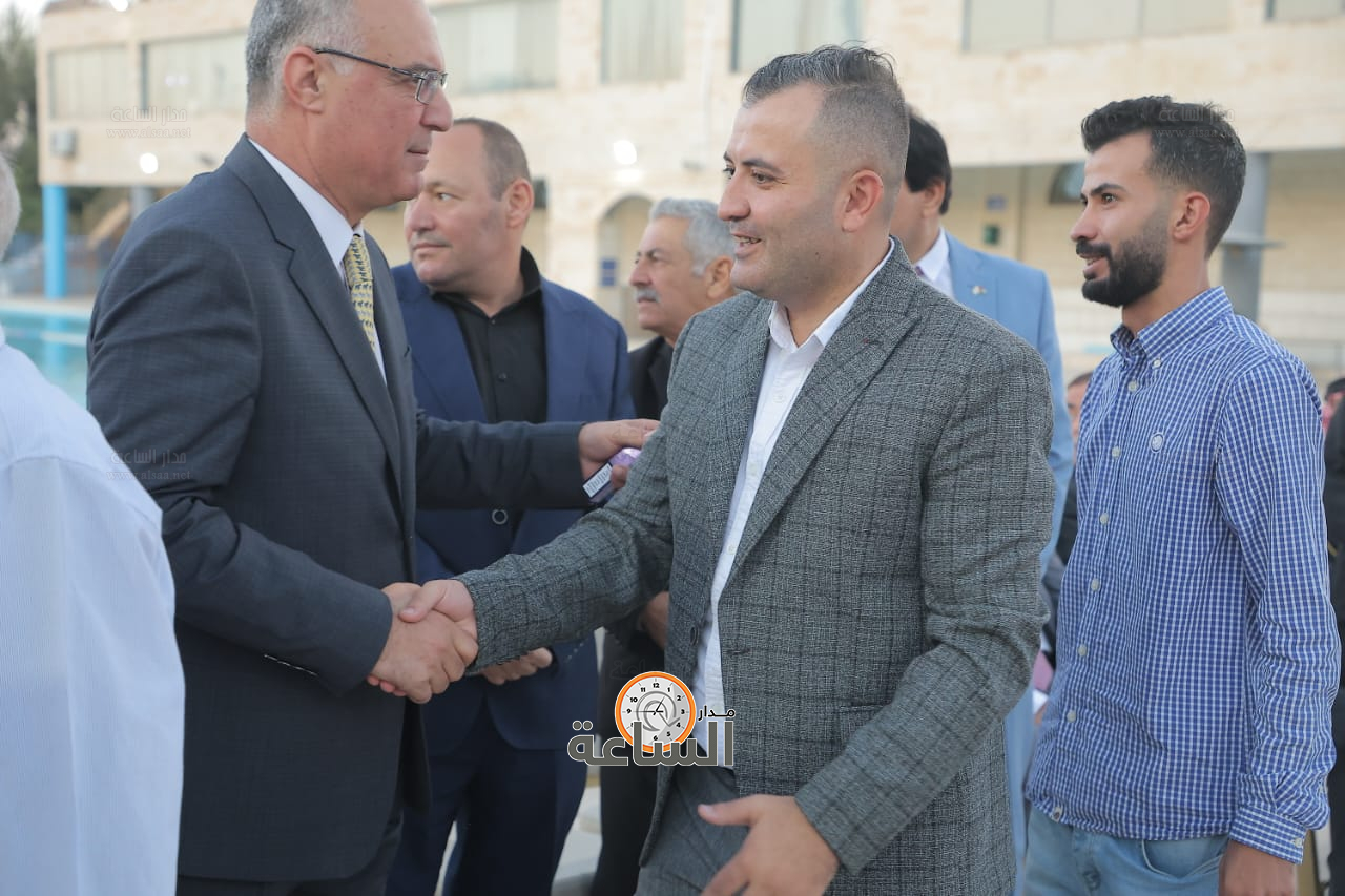 Madar Al-Saa Images 0.22000659194281835