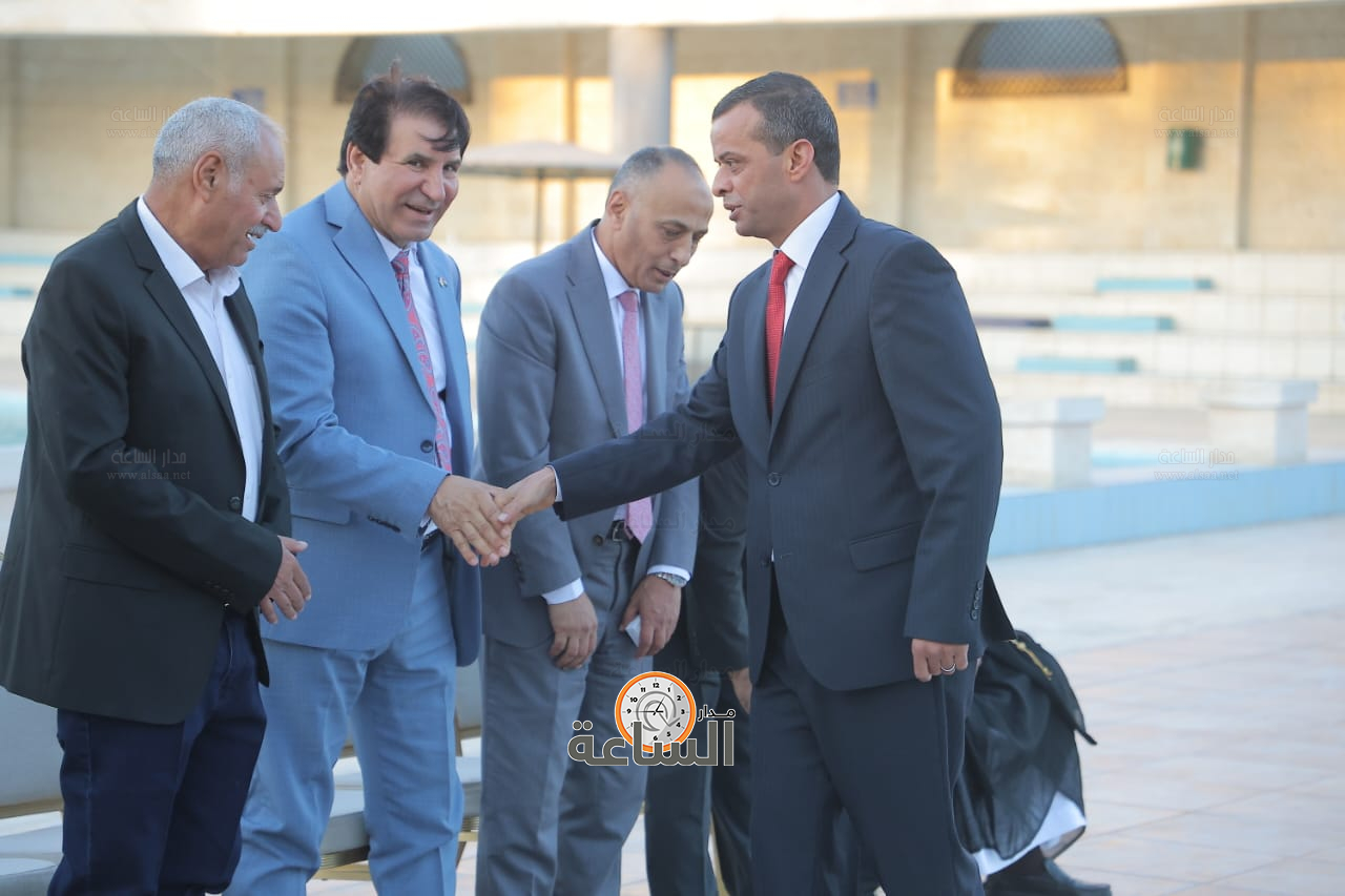 Madar Al-Saa Images 0.6973327942761496