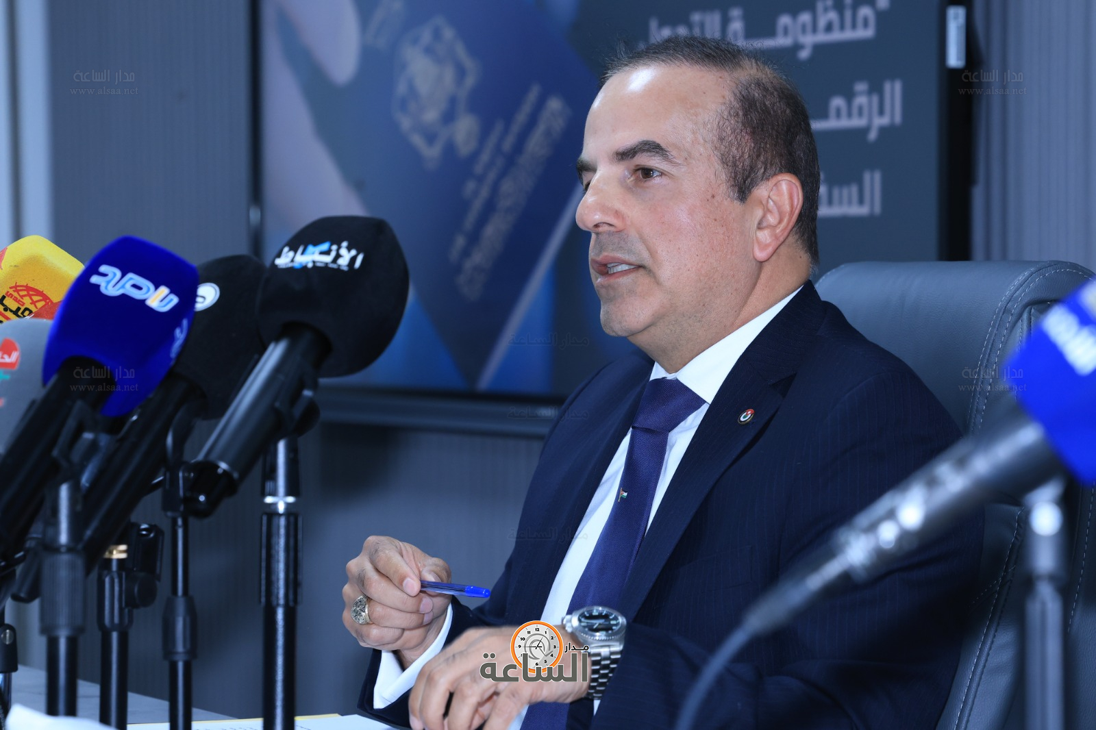 Madar Al-Saa Images 0.734749774260757